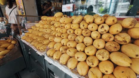 Kleiner-Gemüsemarkt-In-Bangkok,-Einem-Zentrum-Des-Lokalen-Handels