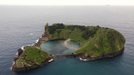 Islote-De-Vila-Franca-Desde-Vista-Aérea-En-Azores,-Portugal