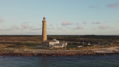 Active-Gray-Lighthouse-Of-Skagen-In-The-Far-North-Of-Jutland,-Denmark