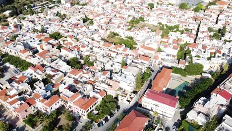 Gemütliche-Kleine-Stadt-Rethymno-Auf-Der-Insel-Kreta,-Luftaufnahme