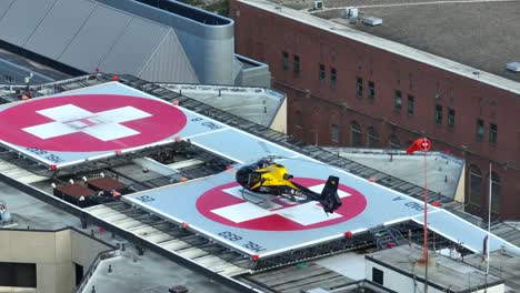 Air-Care-helicopter-sitting-on-hospital-helipad
