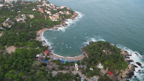 Puerto-Angelito-Beach-Und-Manzanillo-Beach,-Puerto-Escondido,-Oaxaca,-Mexiko