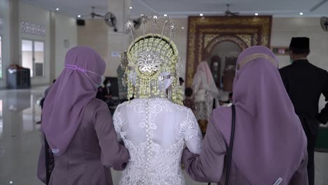 Indonesian-traditional-wedding