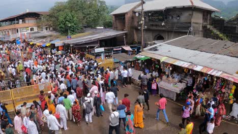 Timelapse-of-mob-of-Hindu-pilgrims-gathering-at-the-entrance-of-Trimbakeshwar-temple-dedicated-to-Lord-Shiva-during-the-holy-month-of-Shravana