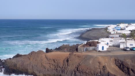 Wellen-Krachen-An-Der-Küste-Von-El-Golfo-Auf-Lanzarote