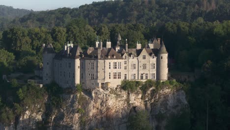 Close-up-shot-of-Walzin-castle-on-cliff-at-belgium,-aerial