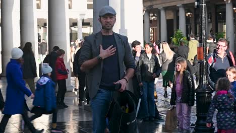 Gracias-Por-Su-Actuación-En-Covent-Garden,-Londres,-Reino-Unido