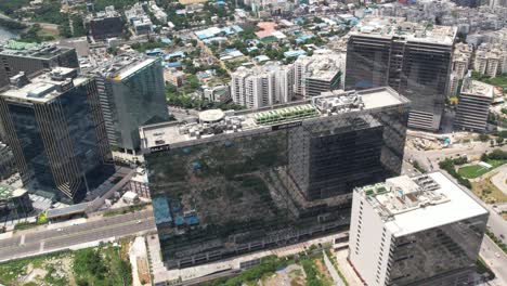 Aerial-shot-of-IT-building-in-the-middle-of-Hyderabad-Hitech-City