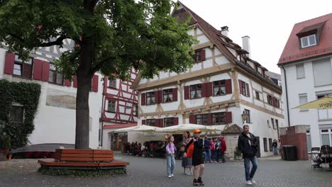 Restaurante-Alemán-De-Gaststuben-En-La-Casa-Del-Gremio-De-Marineros-En-Ulm,-Alemania