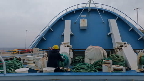 Día-Ajetreado-En-Un-Barco-De-Pesca-Comercial