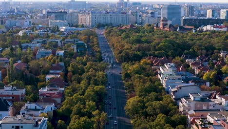 Langsame-Luftaufnahme-Des-Victoriei-Platzes-Und-Des-Denkmals-Für-Die-Helden-Der-Lüfte,-Bukarest,-Rumänien