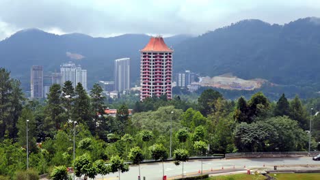 The-Chin-Swee-Caves-Temple-pagoda-stands-prominently-on-the-way-to-the-top-of-the-Resorts-World-Genting-development-on-Mount-Ulu-Kali,-Genting-Highlands,-Malaysia