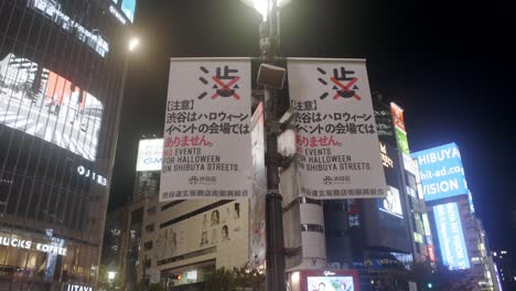 No-Events-for-Halloween-Poster-at-Shibuya-Crossing,-Tokyo-Japan
