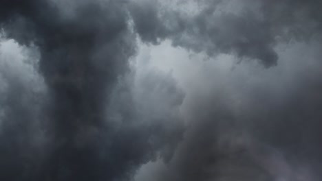 4k-Ansicht-Schwerer-Gewitterwolken