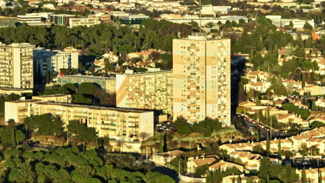 La-Mosson-Desde-Arriba:-Joyas-Arquitectónicas-En-El-Corazón-De-Montpellier.