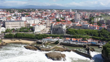 Beautiful-old-district-of-Biarritz-fishing-harbour-with-sainte-Eugenie-church