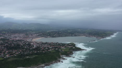 Puerto-Natural-De-La-Bahía-De-San-Juan-De-Luz-En-El-Sureste-Del-Golfo-De-Vizcaya
