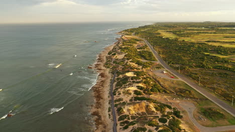 Costa-De-Port-Elizabeth-Golf-Y-Camino-A-Lo-Largo-De-La-Playa-De-Arena-Del-Océano