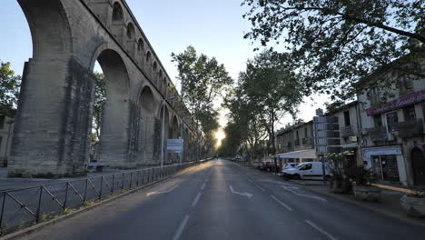 Aquäduktbrücke-In-Der-Stadt-Montpellier-Am-Frühen-Morgen