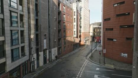 Vista-Elevada-Del-Bullicioso-Centro-De-La-Ciudad-De-Liverpool-Y-Callejones-Escondidos.