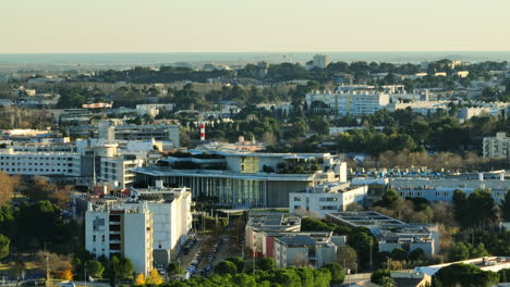 Gesundheitseinrichtungen-Und-Universität-Luftaufnahme-Montpellier-Sonnig