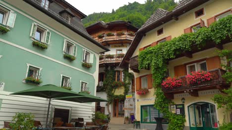 Colourful-Houses-of-Hallstatt-Village