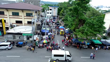 Bürger-Haben-Sich-Im-Rahmen-Der-Nationalen-Barangay-Wahlen-Entlang-Der-Bolton-Extension-In-Davao-City-Versammelt