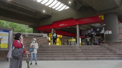 Taipei-MRT-During-Rainy-Winter-Day