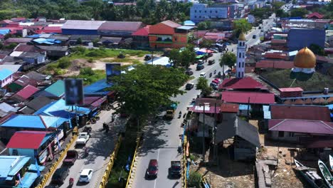 Traffic-On-Busy-Streets-In-The-Town-Of-Manggar-In-Balikpapan,-East-Kalimantan,-Indonesia