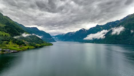 Wunderschöner-Hardangerfjord,-Der-Fünftlängste-Fjord-Der-Welt,-Hyperlapse