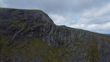 Cinematic-aerial-4K-drone-video-of-Sharp-Edge-mountain-ridge-on-Blencathra,-in-Lake-District-UK