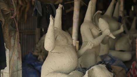 Incomplete-idols-or-sculptures-of-Hindu-Gods-and-Goddess