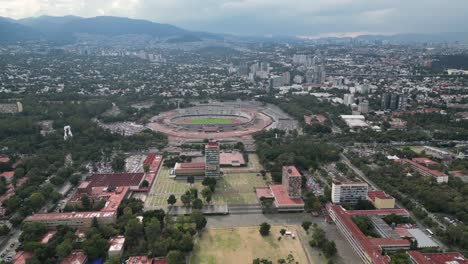 Luftaufnahme-Der-Ciudad-Universitaria-Und-Des-Olympiastadions-Im-Süden-Von-Mexiko-Stadt
