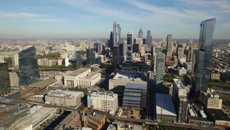 Aerial-view-backwards-over-the-University-city-with-downtown-Philadelphia-background