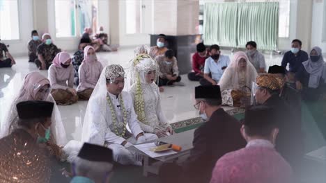 Traditionelle-Indonesische-Sundanesische-Hochzeit