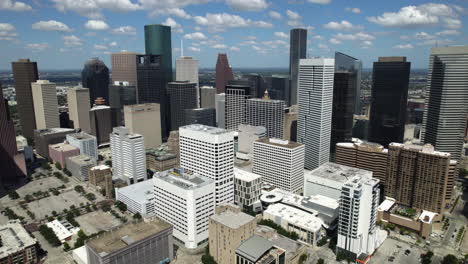 Aerial-view-in-front-of-the-GreenStreet-economic-hub,-in-sunny-downtown-Houston
