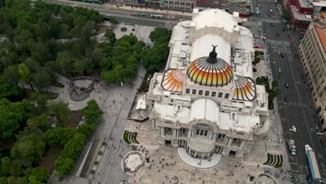 Flugreisen-über-Den-Palacio-De-Bellas-Artes-Im-Historischen-Zentrum-Von-Mexiko-Stadt,-Mexiko