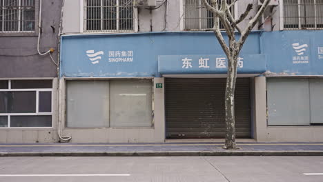 Empty-Storefront-of-Sinopharm-Vaccine-Company-Days-Before-Covid-19-Lockdown-in-Shanghai,-China