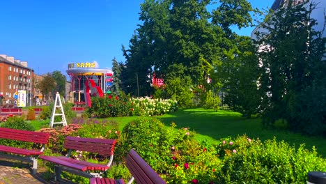 Daugavpils-central-park-benches-during-summer-in-front-of-shopping-centre