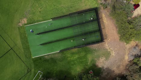 Menschen-Spielen-Cricket-Auf-Einem-Cricketfeld-In-Westaustralien