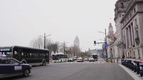 Traffic-Near-the-Bund-Days-Before-Covid-19-Lockdown-in-Shanghai,-China-in-2022