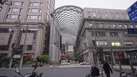 Calles-Vacías-Del-Centro-De-Shanghai-Días-Antes-Del-Cierre-Del-Covid-19-En-2022