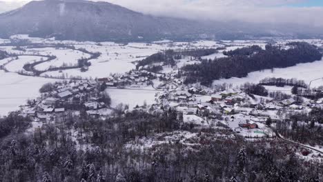 Wunderschöne-Aussicht-über-Die-Slowenische-Landschaft