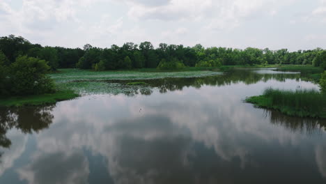 Still-Water-With-Cloud-Reflection-In-Cook's-Landing-Park-Near-Little-Rock,-Arkansas,-USA