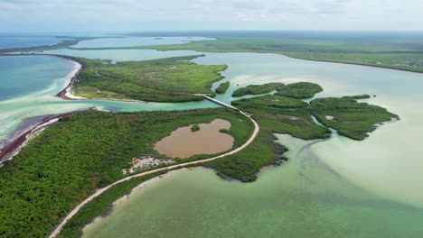 Paraíso-Caribeño-Tropical-No-Contaminado-Mexicano-Vista-Aérea-De-La-Puerta-Del-Cielo-Tulum-Reserva-De-La-Biosfera-Sian-Ka&#39;an