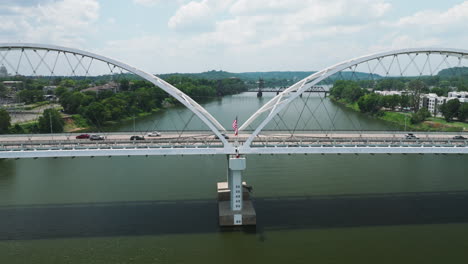 Broadway-Bridge-With-Cars-Driving-In-Little-Rock,-Arkansas,-USA---aerial-drone-shot