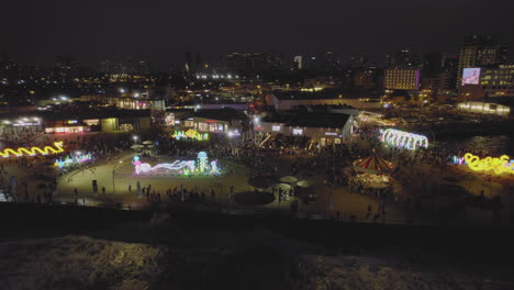 Hafen-In-Tel-Aviv-Bei-Der-Riesigen-Beleuchteten-Tierausstellung-Während-Der-Sommerferien