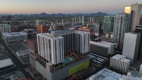 Downtown-Phoenix,-Arizona-at-sunset