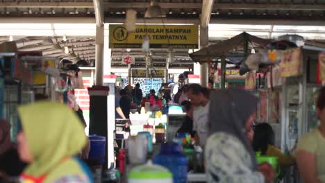Situation-Des-Straßenverkäufers-In-Indonesien-Im-Kulinarischen-Zentrum