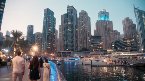 Dubai-Marina-walk,-United-Arab-Emirates